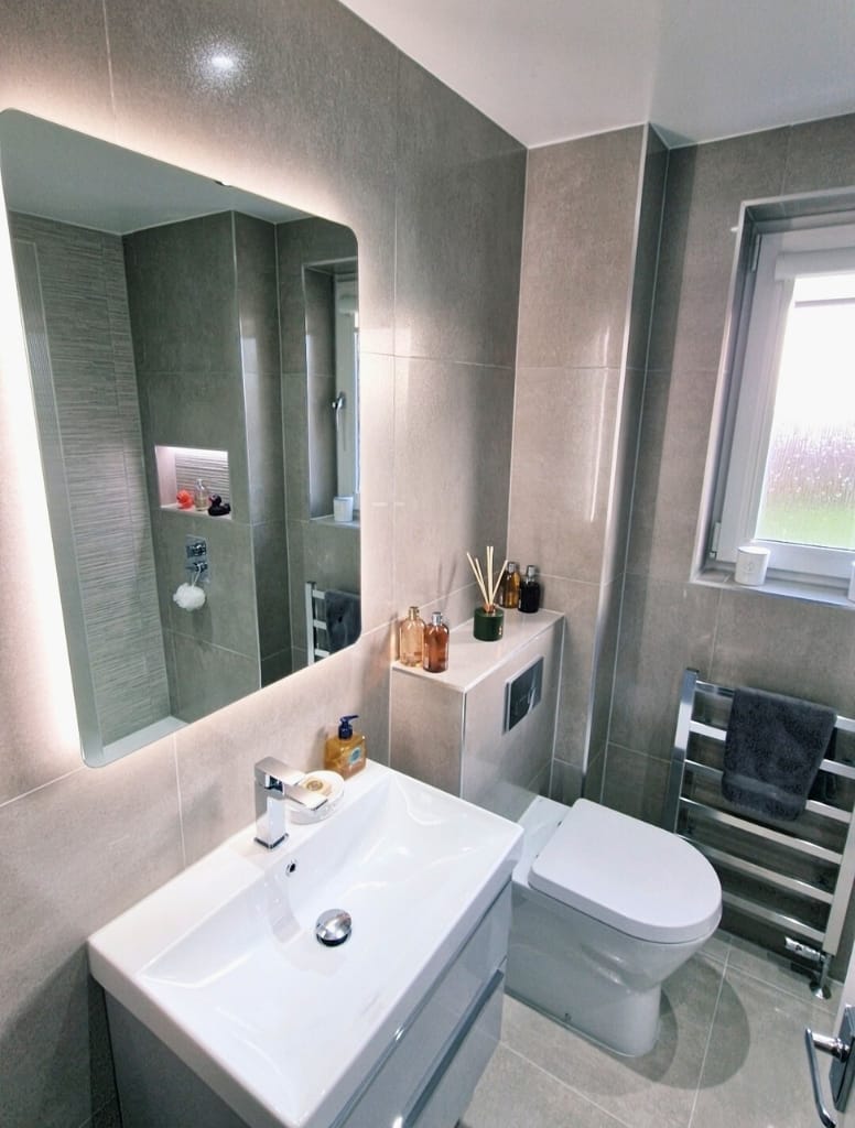 Compact vanity unit and back to wall wc in Kelvinside