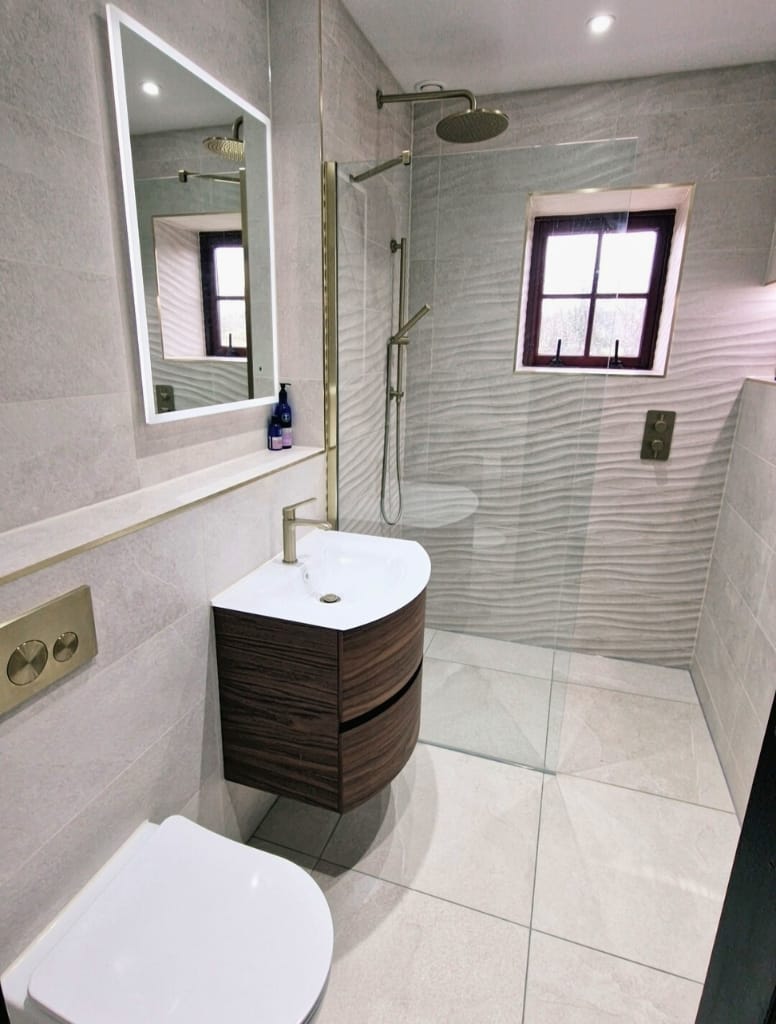 Wooden effect Bathroom vanity unit in Balloch